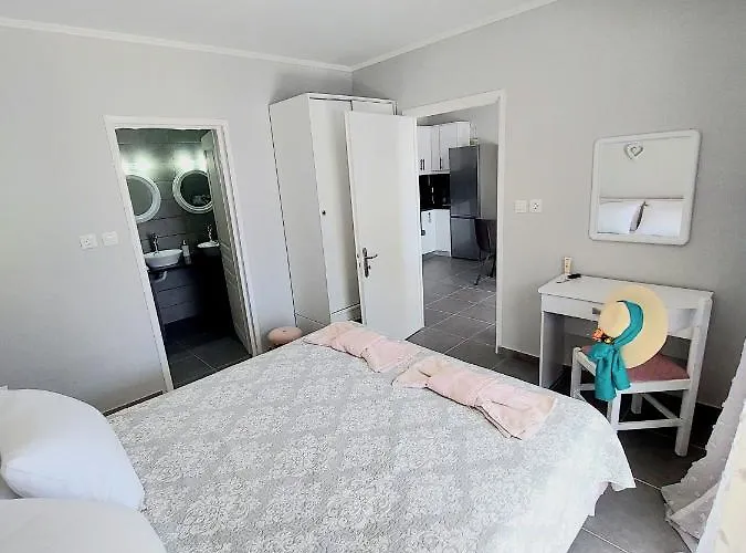 Villa Gardiki For2 *